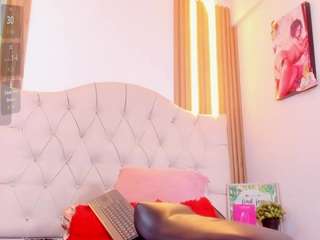 AlexaBravva live cam preview