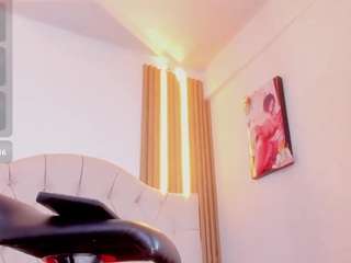 AlexaBravva live cam preview