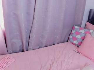 angel09-a Live Webcam on CamSoda