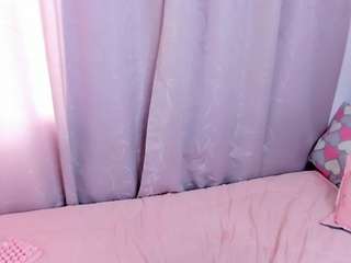 Angel09-A live cam preview