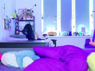 AnnaKeenOn live webcam show