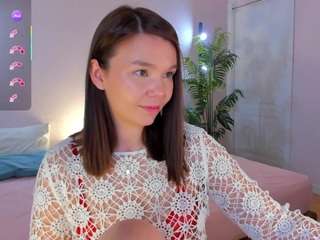 le modèle sowetly est en webcam porno dans un show sur le site camsoda, il possède les tags suivants: anal,average,blowjob,brown eyes,butt plug,doggy style,moaning,role play,small tits,solo show,spanking,hd