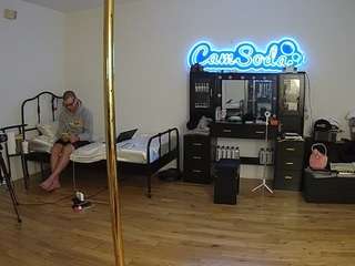 voyeurcam-celticiron-02