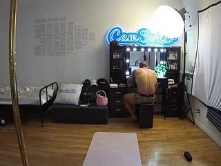 voyeurcam-celticiron-02