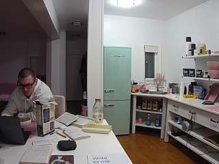 voyeurcam-celticiron-02