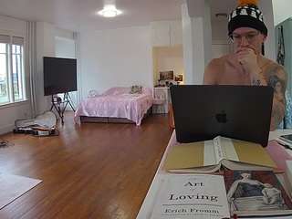 voyeurcam-celticiron-02