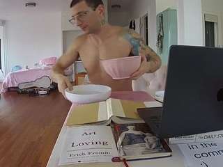 voyeurcam-celticiron-02