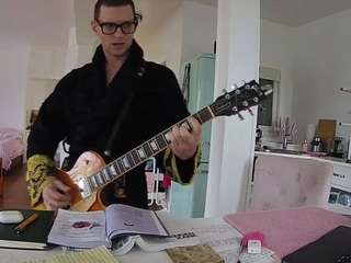 voyeurcam-celticiron-02