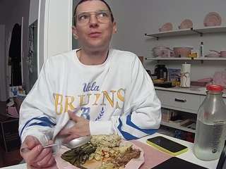 voyeurcam-celticiron-02