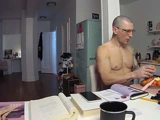 voyeurcam-celticiron-02