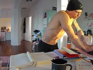 voyeurcam-celticiron-02