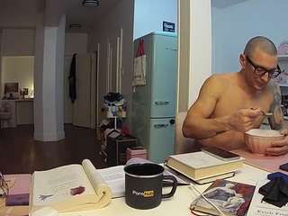 voyeurcam-celticiron-02