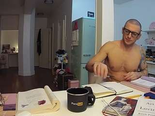 voyeurcam-celticiron-02