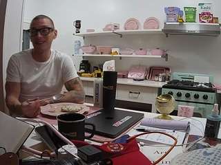 voyeurcam-celticiron-02