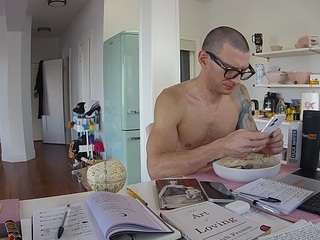 voyeurcam-celticiron-02