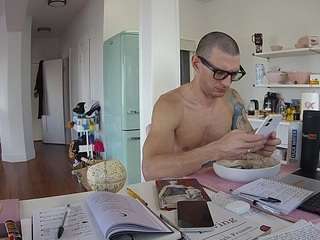 voyeurcam-celticiron-02