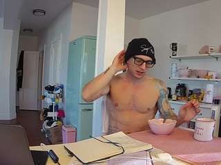 voyeurcam-celticiron-02