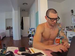 voyeurcam-celticiron-02