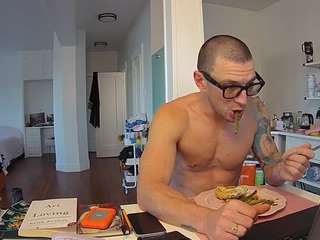 voyeurcam-celticiron-02