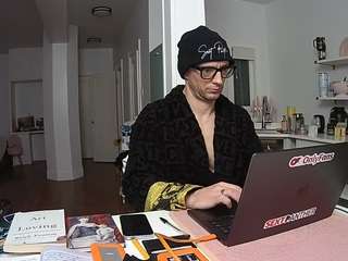 voyeurcam-celticiron-02