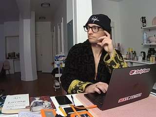 voyeurcam-celticiron-02