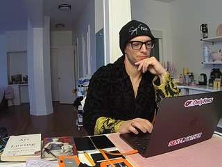 voyeurcam-celticiron-02