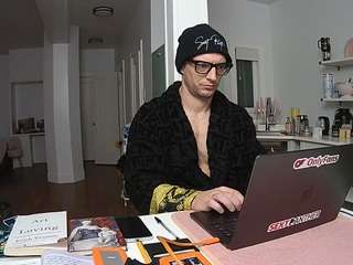 voyeurcam-celticiron-02