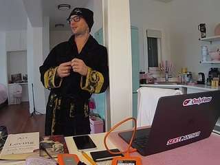 voyeurcam-celticiron-02