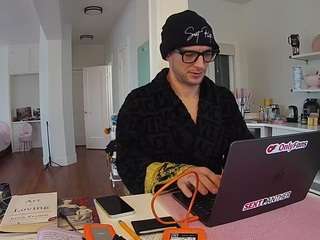 voyeurcam-celticiron-02