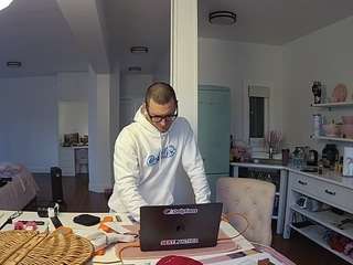 voyeurcam-celticiron-02