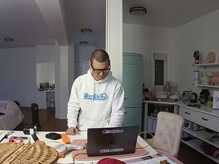 voyeurcam-celticiron-02