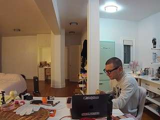 voyeurcam-celticiron-02