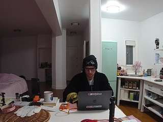 voyeurcam-celticiron-02