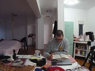 voyeurcam-celticiron-02