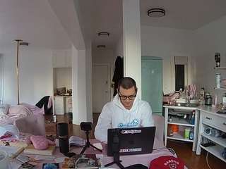 voyeurcam-celticiron-02