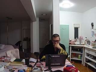 voyeurcam-celticiron-02