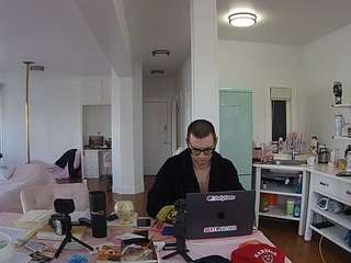 voyeurcam-celticiron-02