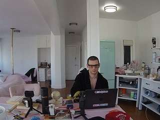 voyeurcam-celticiron-02