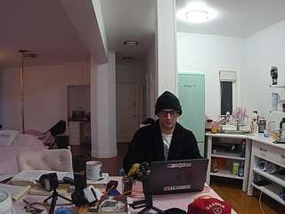 voyeurcam-celticiron-02