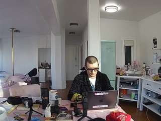 voyeurcam-celticiron-02