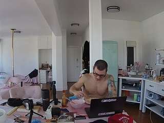 voyeurcam-celticiron-02