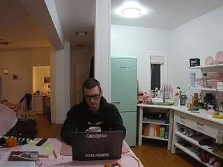 voyeurcam-celticiron-02