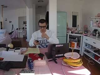 voyeurcam-celticiron-02