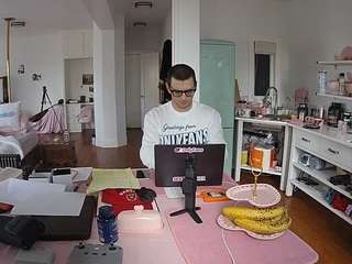 voyeurcam-celticiron-02