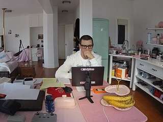 voyeurcam-celticiron-02