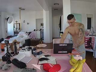 voyeurcam-celticiron-02