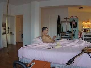 voyeurcam-celticiron-02