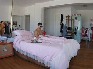 voyeurcam-celticiron-02