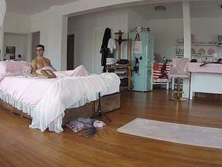 voyeurcam-celticiron-02