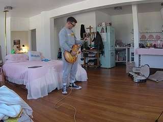voyeurcam-celticiron-02